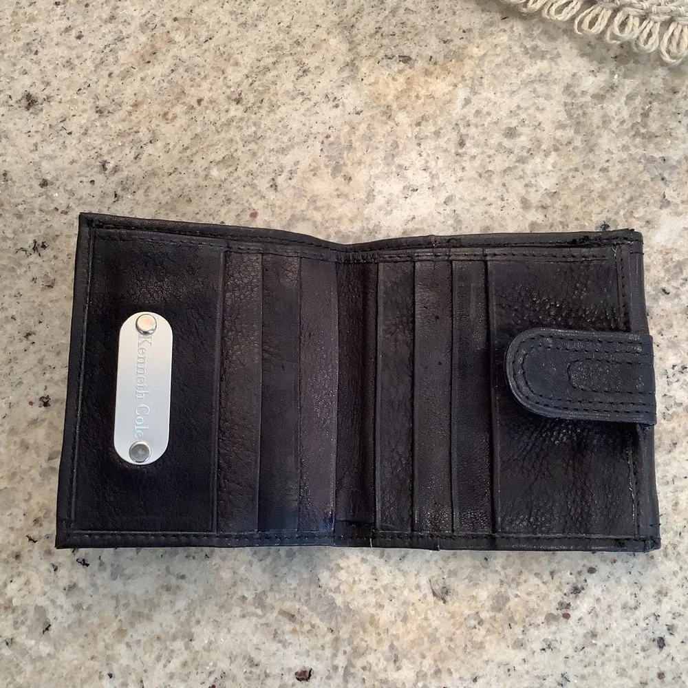 Kenneth Cole kenneth cole